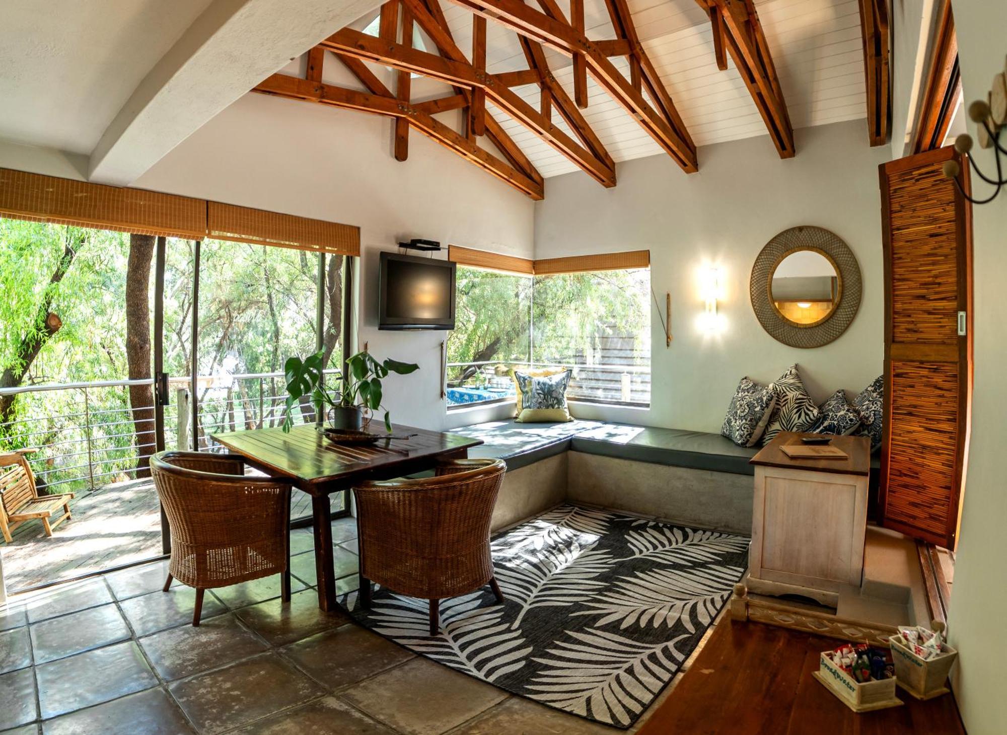 Broadwater River Estate Douglas Esterno foto